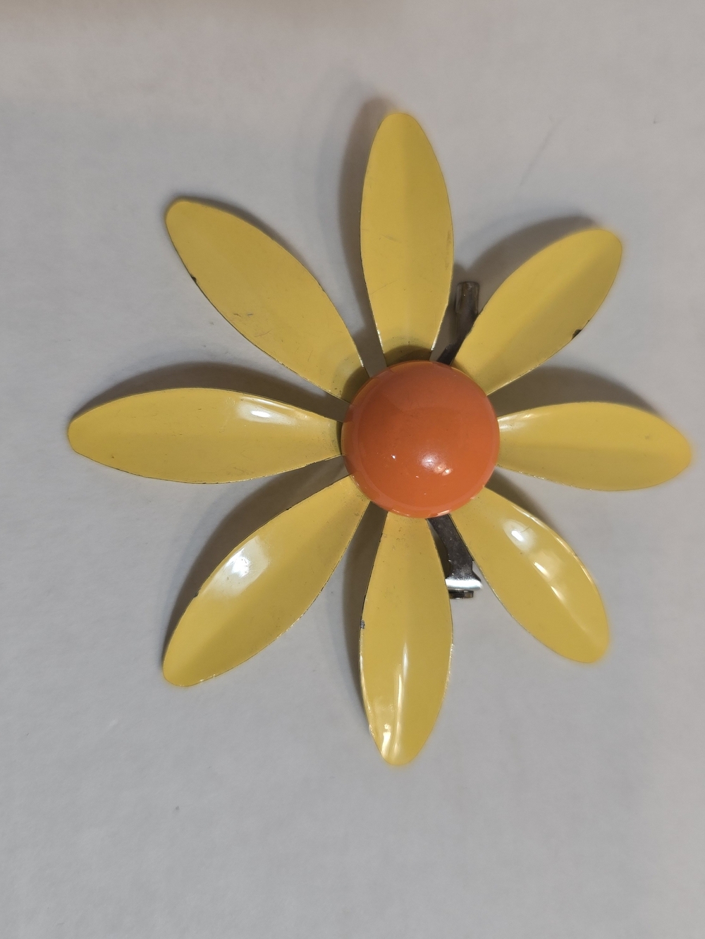 Vintage-Inspired Yellow Daisy Brooch with Orange Center